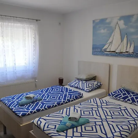 Apartmani Ana Vukovar Exterior foto
