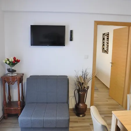 Apartmani Ana Vukovar Exterior foto