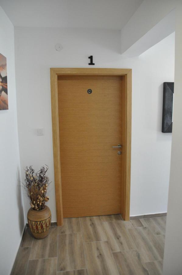 Apartment Ana *